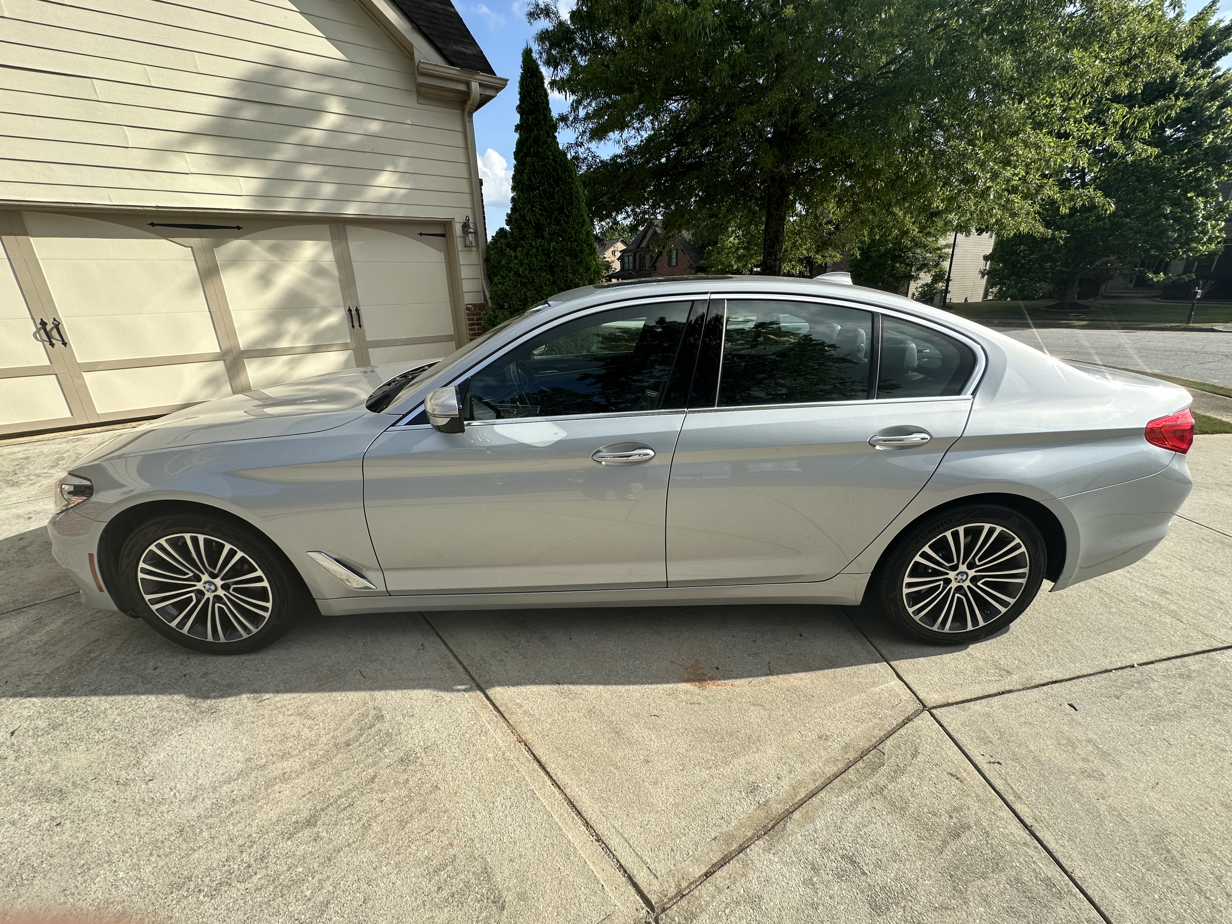 Used 2018 BMW 540i RWD image 30