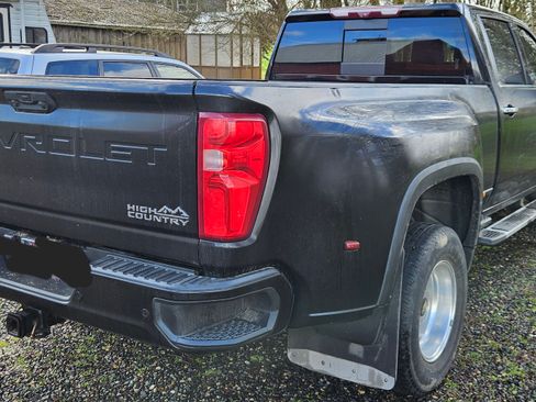 Used 2020 Chevrolet Silverado 3500 High Country image 5