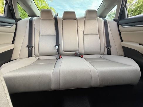 Used 2018 Honda Accord LX image 8