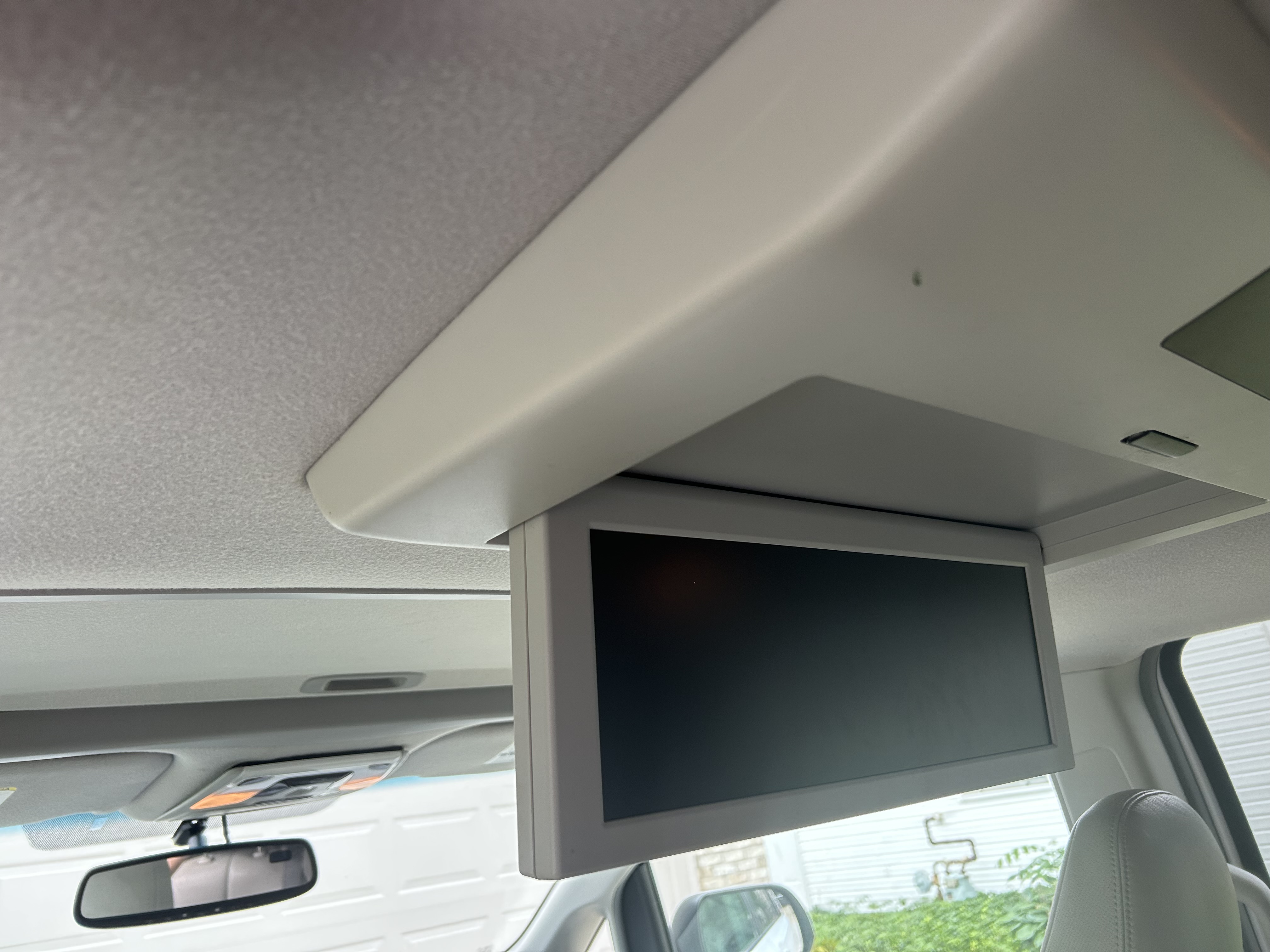 Used 2011 Toyota Sienna XLE w/ Premium Pkg FWD image 10