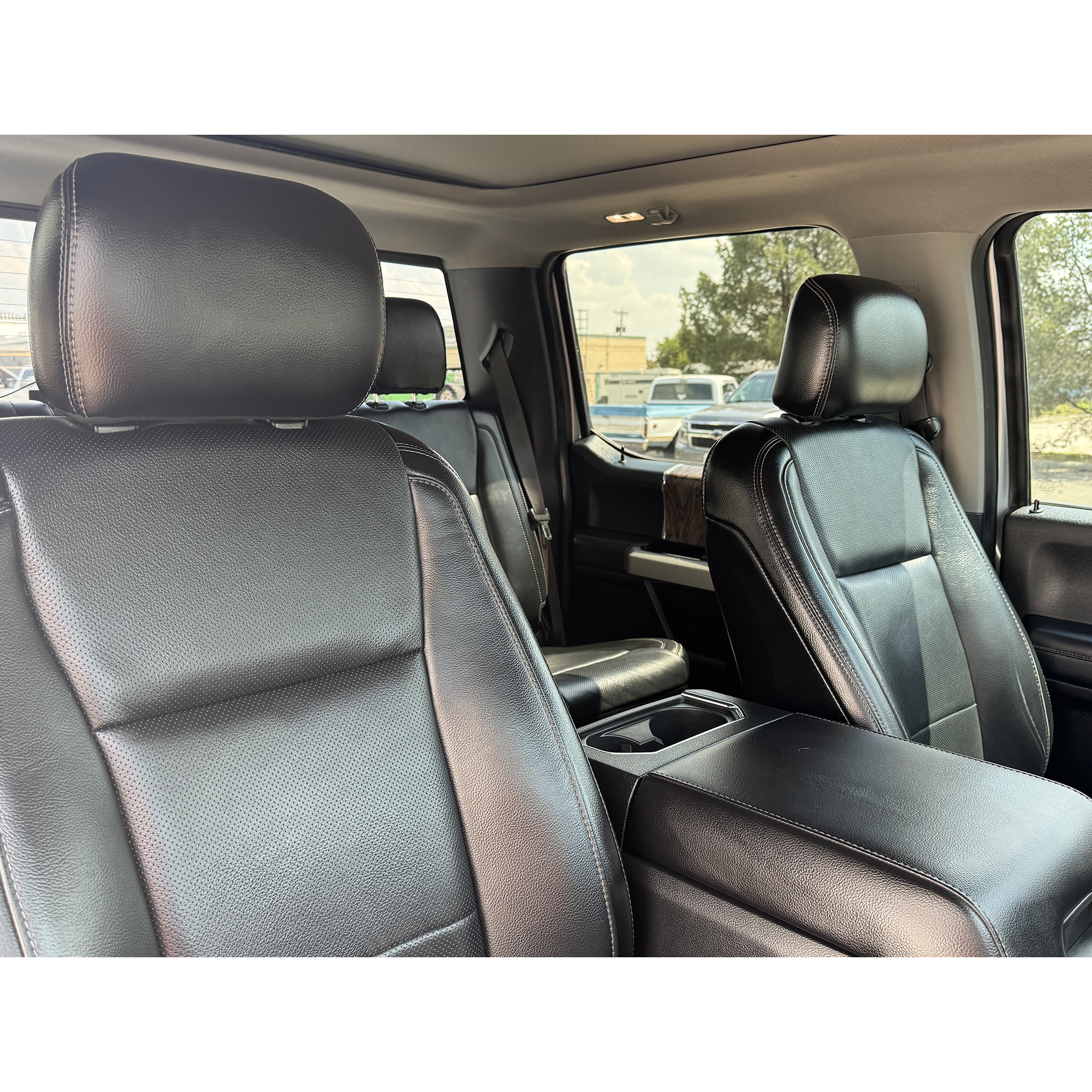 Used 2017 Ford F250 Lariat w/ Lariat Ultimate Package AWD/4WD image 21