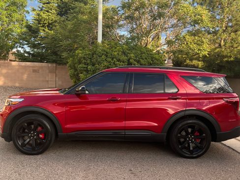 Used 2020 Ford Explorer ST w/ ST Street Pack AWD/4WD image 5