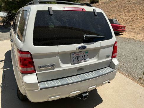 Used 2011 Ford Escape XLT w/ 201A Rapid Spec Order Code FWD image 4