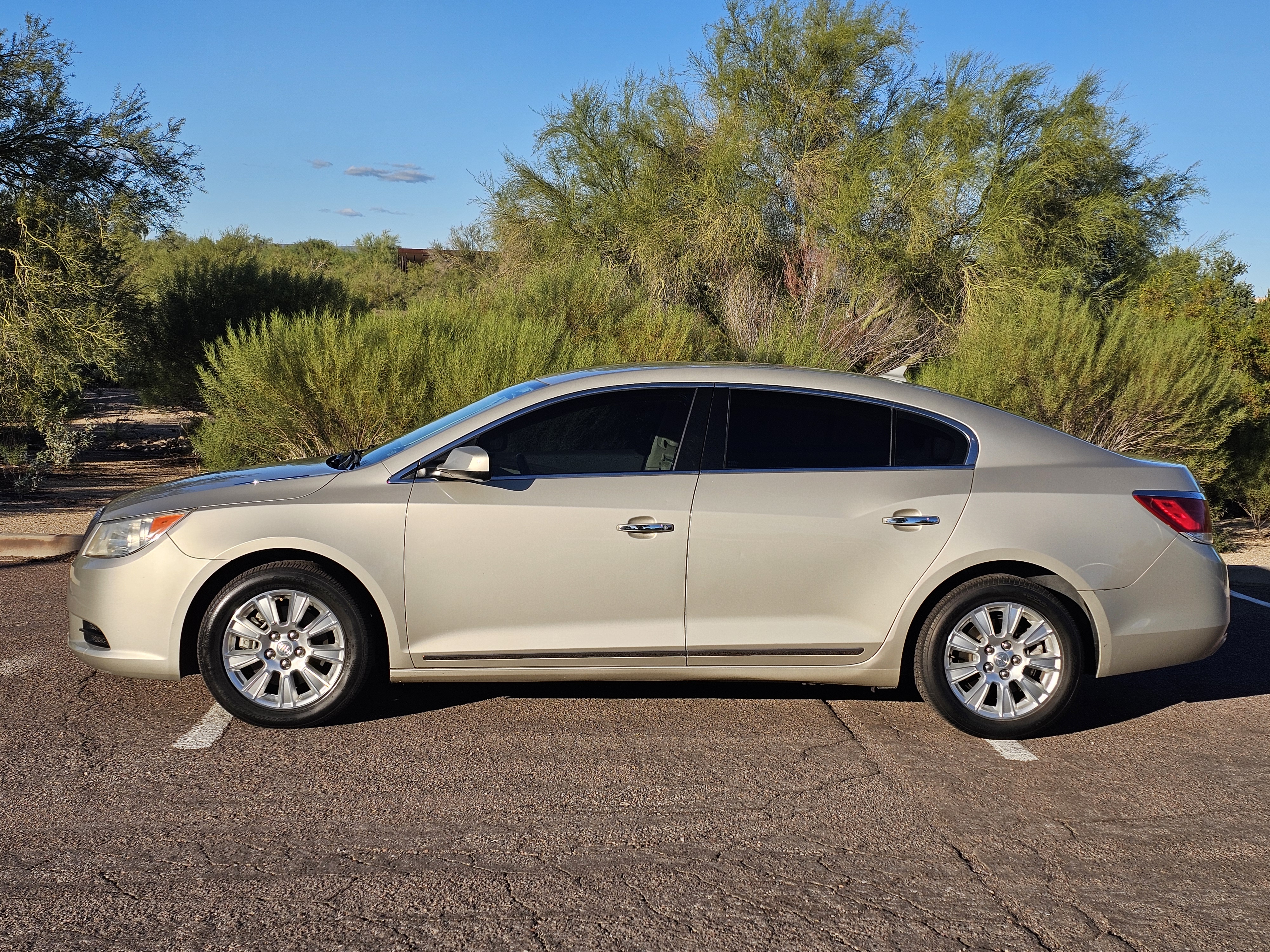 Used 2013 Buick LaCrosse FWD image 5