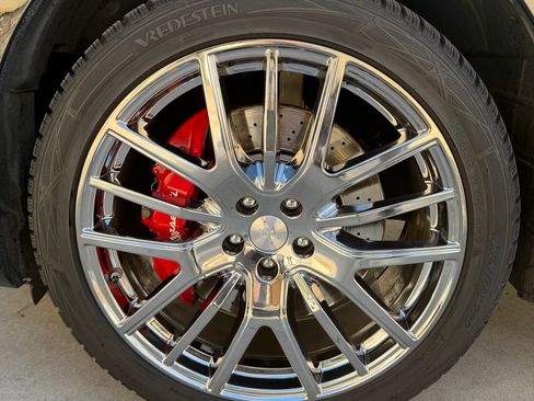 Used 2017 Maserati Levante S image 17