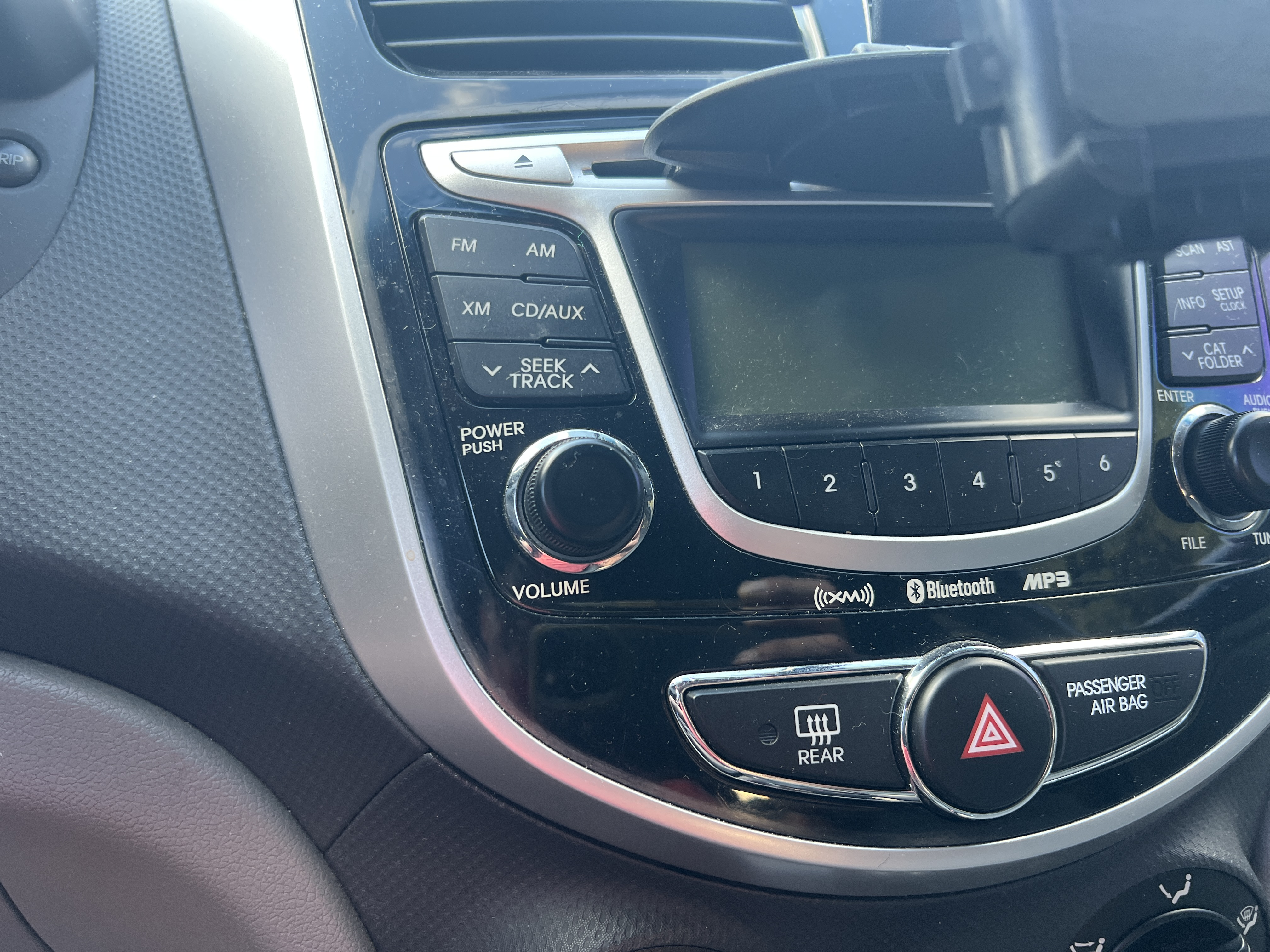 Used 2012 Hyundai Accent GLS w/ Premium Pkg 3 FWD image 12