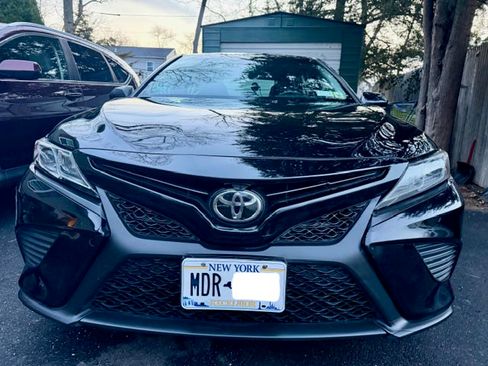 Used 2020 Toyota Camry SE image 8