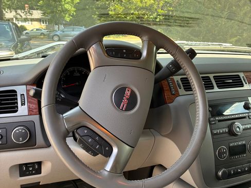 Used 2007 GMC Sierra 3500 SLT w/ Convenience Package AWD/4WD image 15
