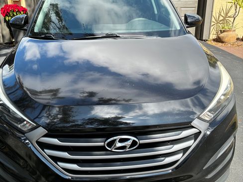 Used 2018 Hyundai Tucson SE image 1