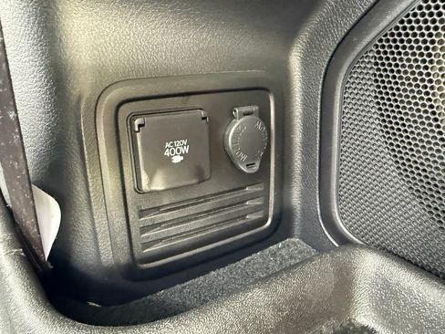 Used 2022 Toyota 4Runner Limited AWD/4WD image 12