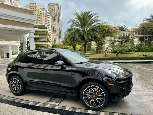 Used 2018 Porsche Macan S w/ Premium Package Plus AWD/4WD image 1