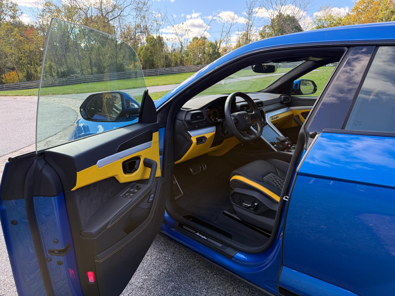 Used 2024 Lamborghini Urus S AWD/4WD image 6