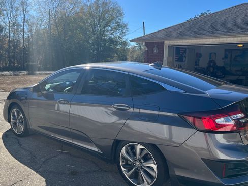 Used 2018 Honda Clarity Touring image 6