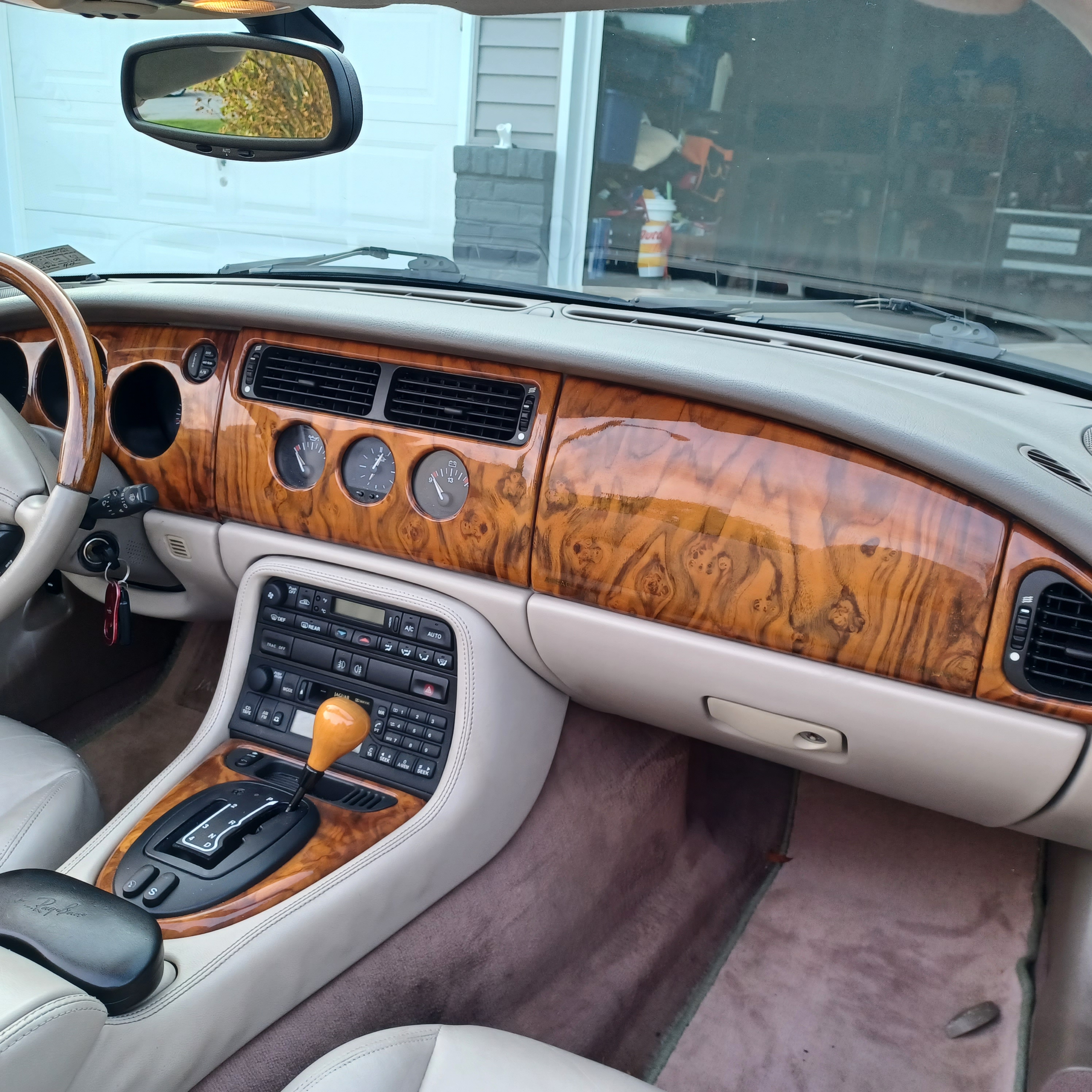 Used 2000 Jaguar XK8 Convertible RWD image 16