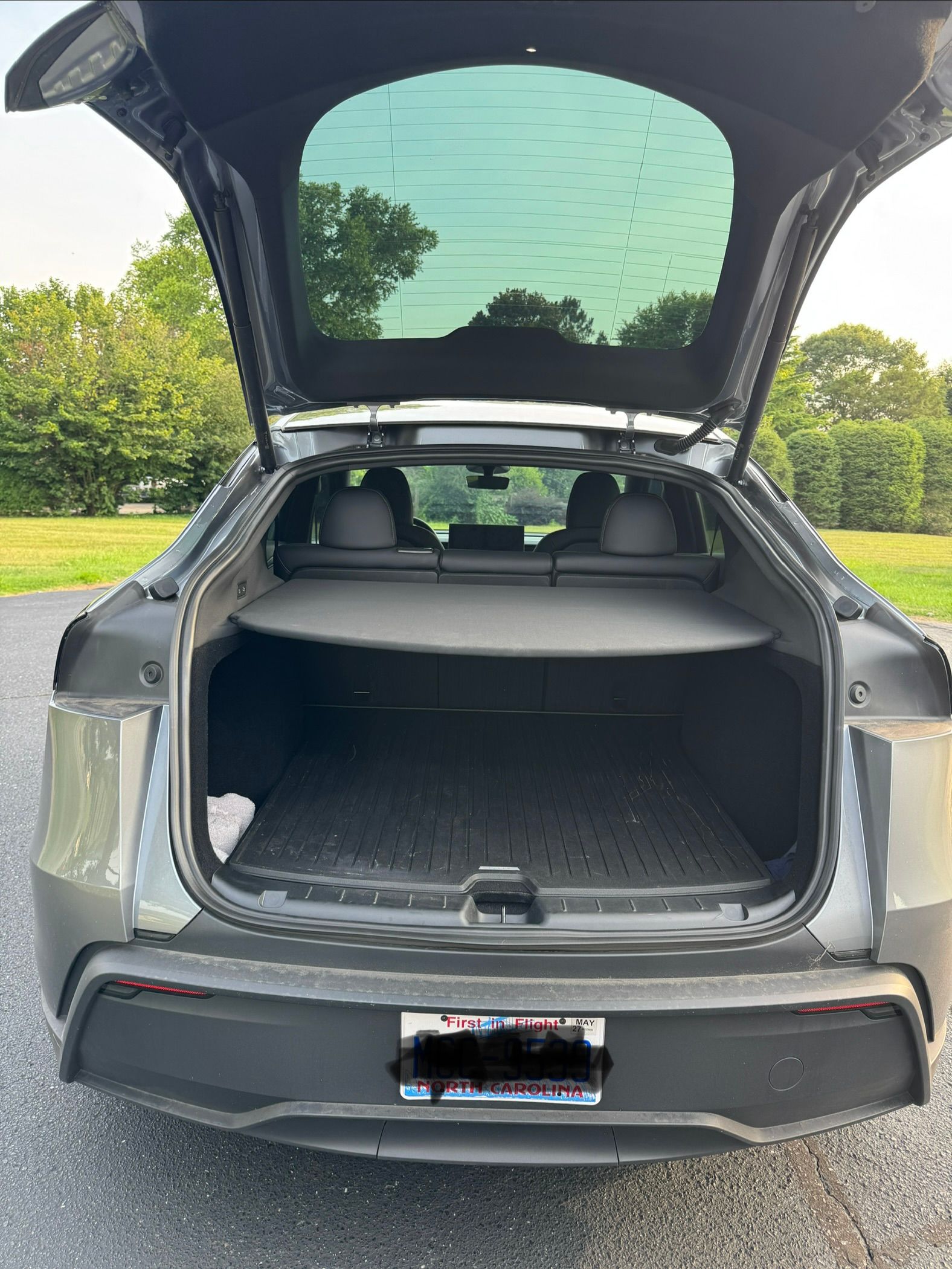 Used 2026 Tesla Model Y AWD image 5