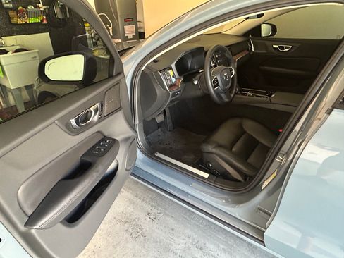 Used 2023 Volvo S60 T8 Plus w/ Climate Package image 10