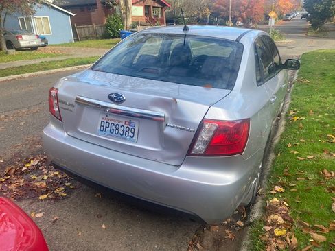 Used 2010 Subaru Impreza 2.5i Premium image 6