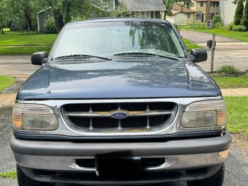 Used 1998 Ford Explorer 4WD 4-Door image 1