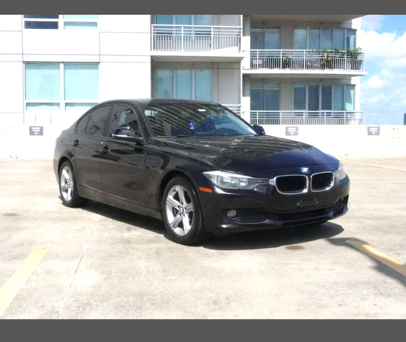 Used 2015 BMW 320i Sedan RWD image 5