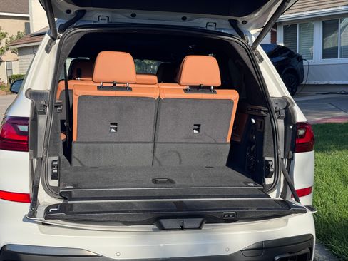 Used 2021 BMW X7 M50i image 17