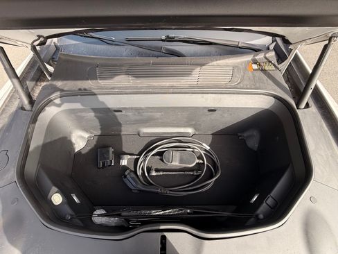 Used 2022 Rivian R1T Launch Edition image 27