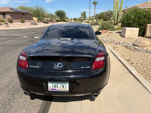 Used 2006 Lexus SC 430 Convertible RWD image 2