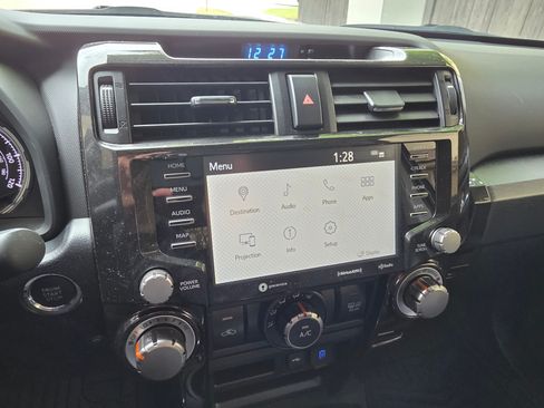 Used 2023 Toyota 4Runner TRD Off-Road Premium w/ Off Road Premium Plus Package AWD/4WD image 18