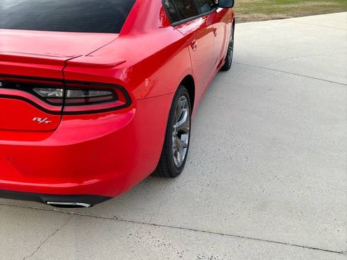 Used 2016 Dodge Charger R/T w/ Navigation & Travel Group image 4