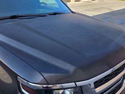 Used 2017 Chevrolet Suburban LT image 9