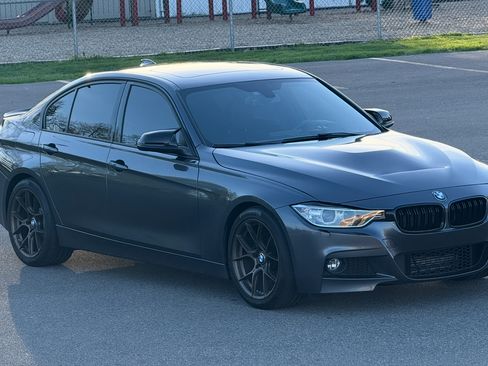 Used 2013 BMW 328i xDrive Sedan AWD/4WD image 8
