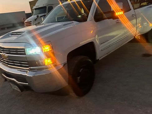 Used 2017 Chevrolet Silverado 3500 W/T w/ WT Fleet Convenience Package image 22