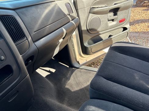 Used 2005 Dodge Ram 1500 Truck SLT RWD image 12