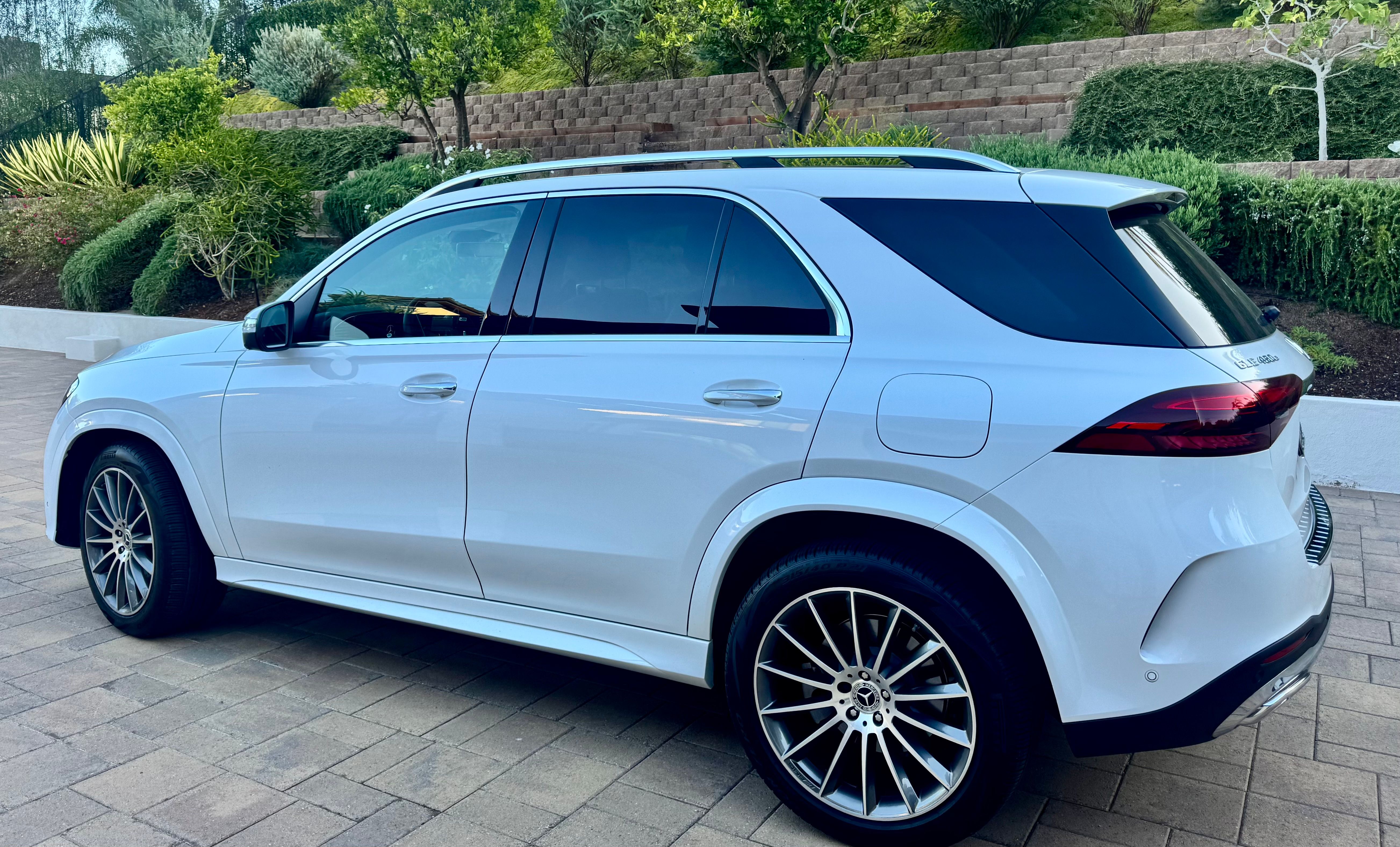 Used 2026 Mercedes-Benz GLE 450e 4MATIC image 2