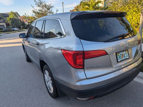 Used 2016 Honda Pilot LX image 4