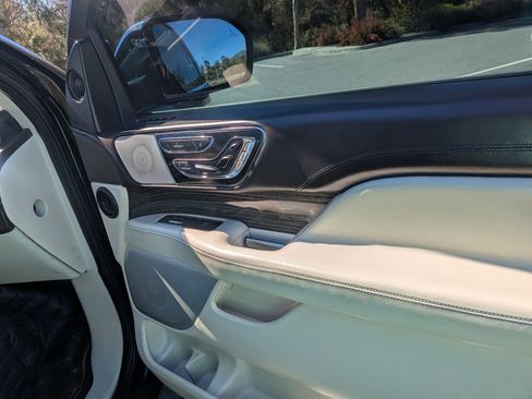 Used 2018 Lincoln Navigator L Black Label w/ Cargo Package image 13