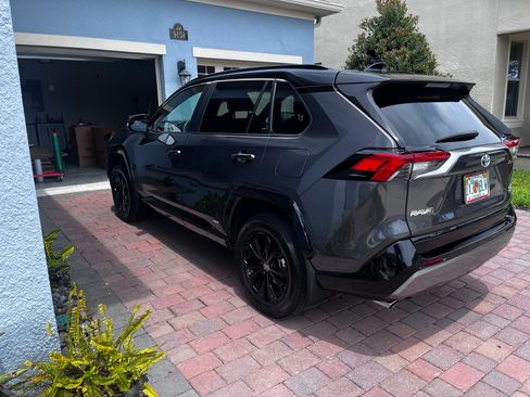 Used 2024 Toyota RAV4 XSE AWD/4WD image 8