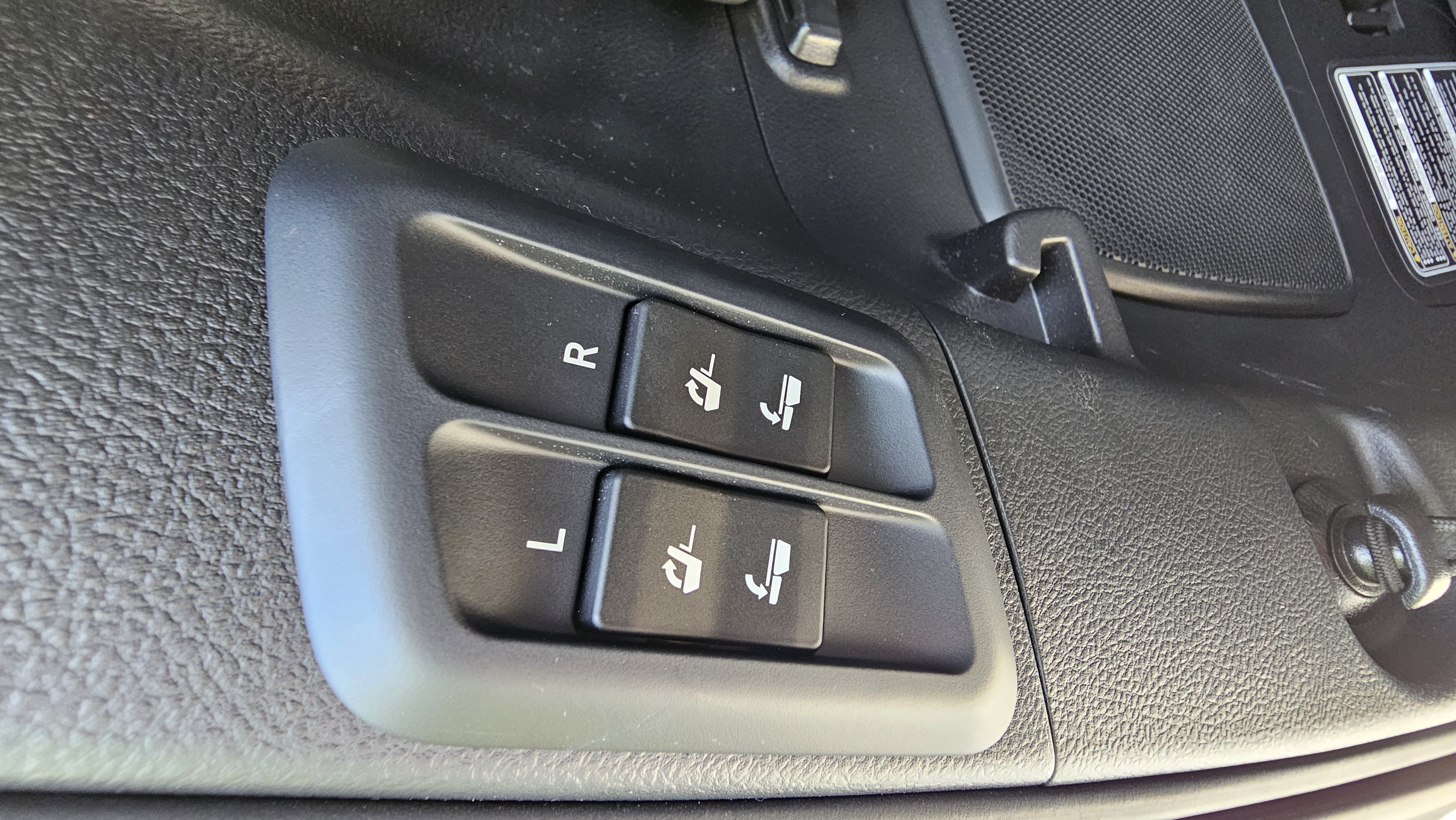 Used 2023 Lexus GX 460 Premium w/ Accessory Package AWD/4WD image 17
