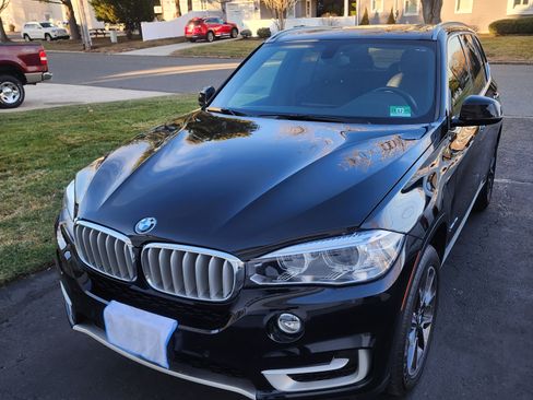 Used 2017 BMW X5 xDrive40e image 1