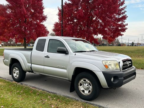 Used 2008 Toyota Tacoma 4x4 Access Cab V6 image 2