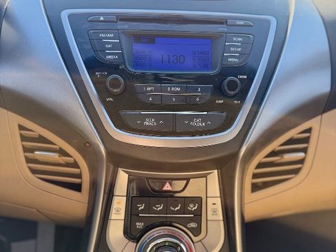 Used 2013 Hyundai Elantra GLS image 12