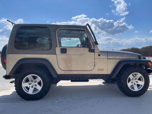 Used 2006 Jeep Wrangler Rubicon AWD/4WD image 11