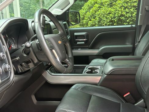 Used 2015 Chevrolet Silverado 2500 LTZ w/ LTZ Plus Package AWD/4WD image 9