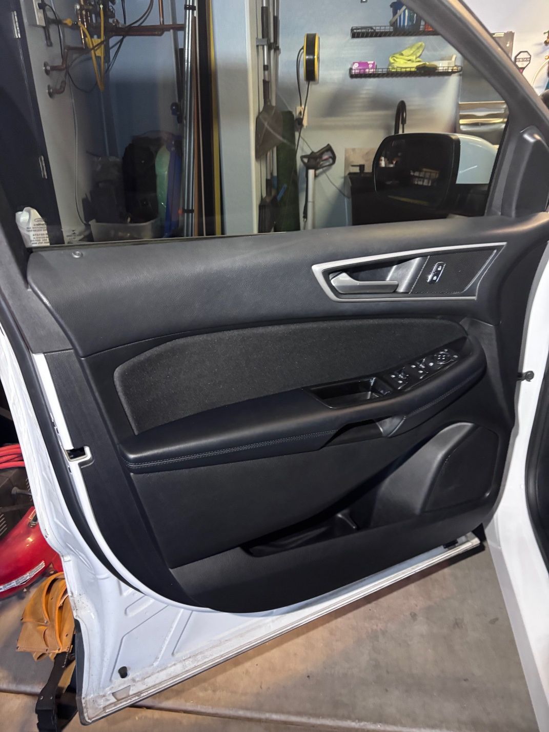 Used 2018 Ford Edge SEL FWD image 10
