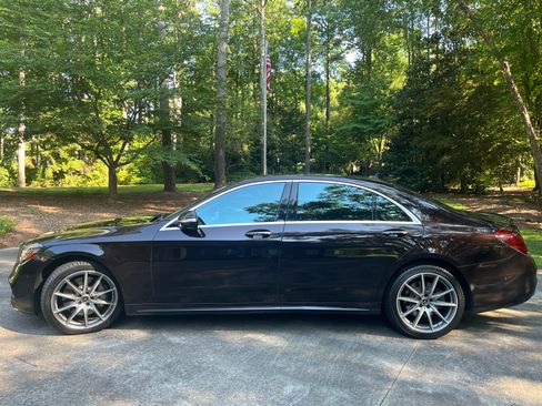 Used 2019 Mercedes-Benz S 560 Sedan image 6