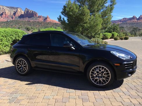 Used 2015 Porsche Macan S image 4
