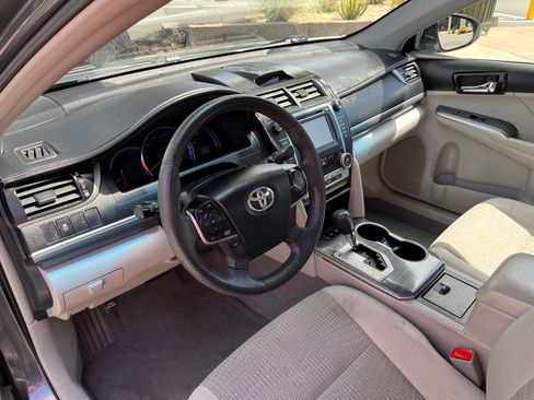 Used 2012 Toyota Camry XLE w/ Convenience Pkg image 8