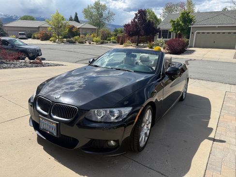 Used 2012 BMW 328i Convertible RWD image 1