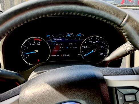 Used 2017 Ford F250 Lariat w/ Lariat Ultimate Package image 27