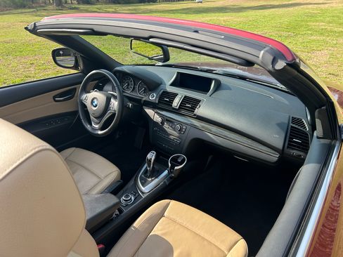 Used 2012 BMW 135i Convertible image 5