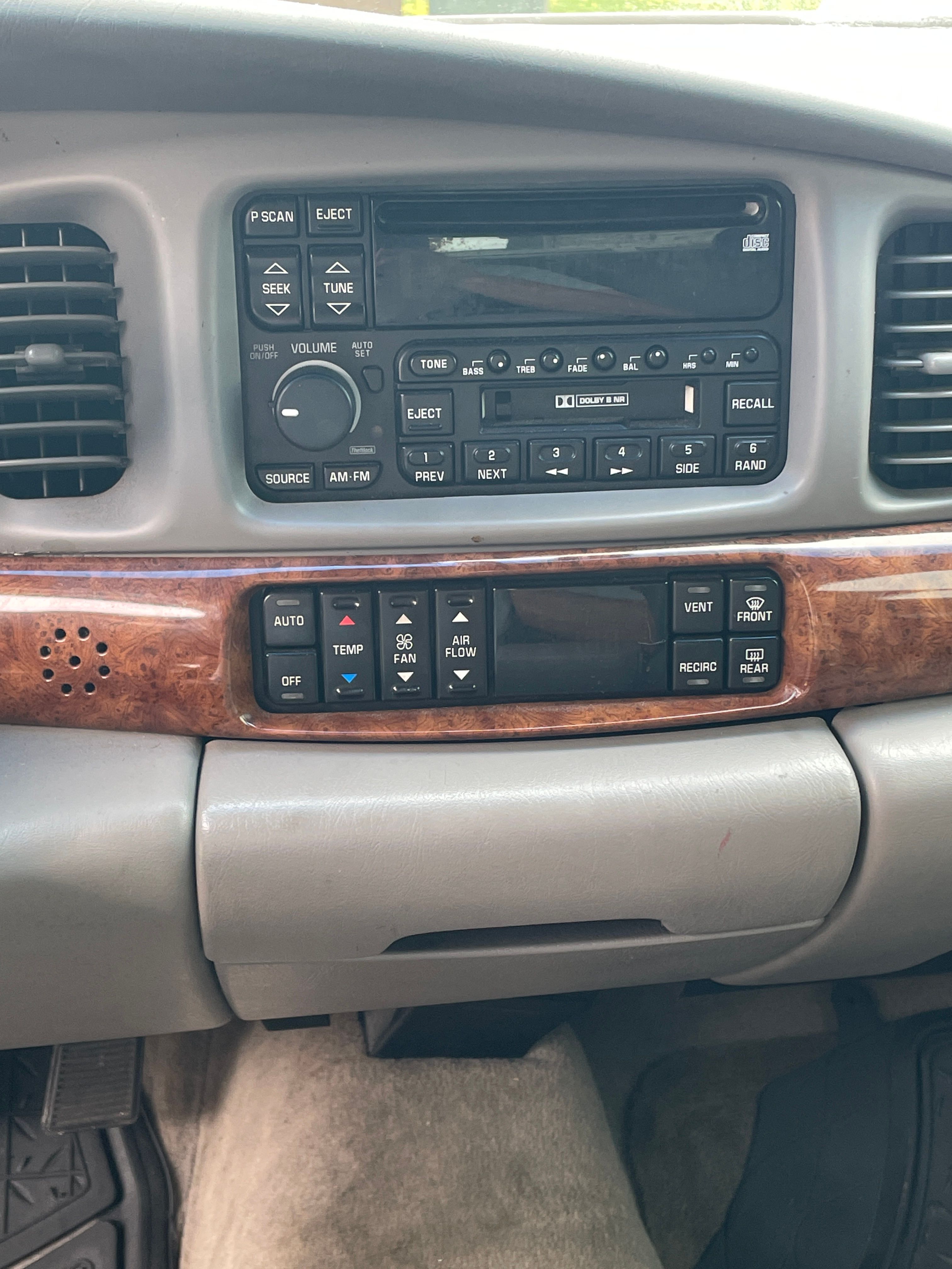 Used 2000 Buick Le Sabre Limited w/ Prestige Opt Pkg FWD image 8